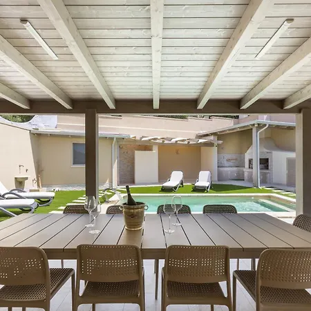 Willa Rachele First Floor Private Pool