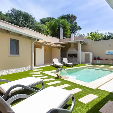 Rachele 2 Private Pools *