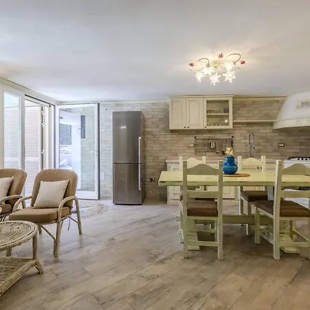 Rachele First Floor Private Pool *