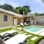 Rachele First Floor Private Pool *