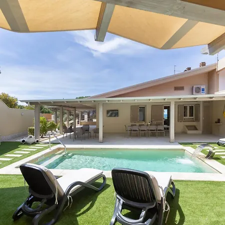 Rachele 2 Private Pools * Porto Pino