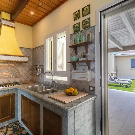 Rachele 2 Private Pools Villa *